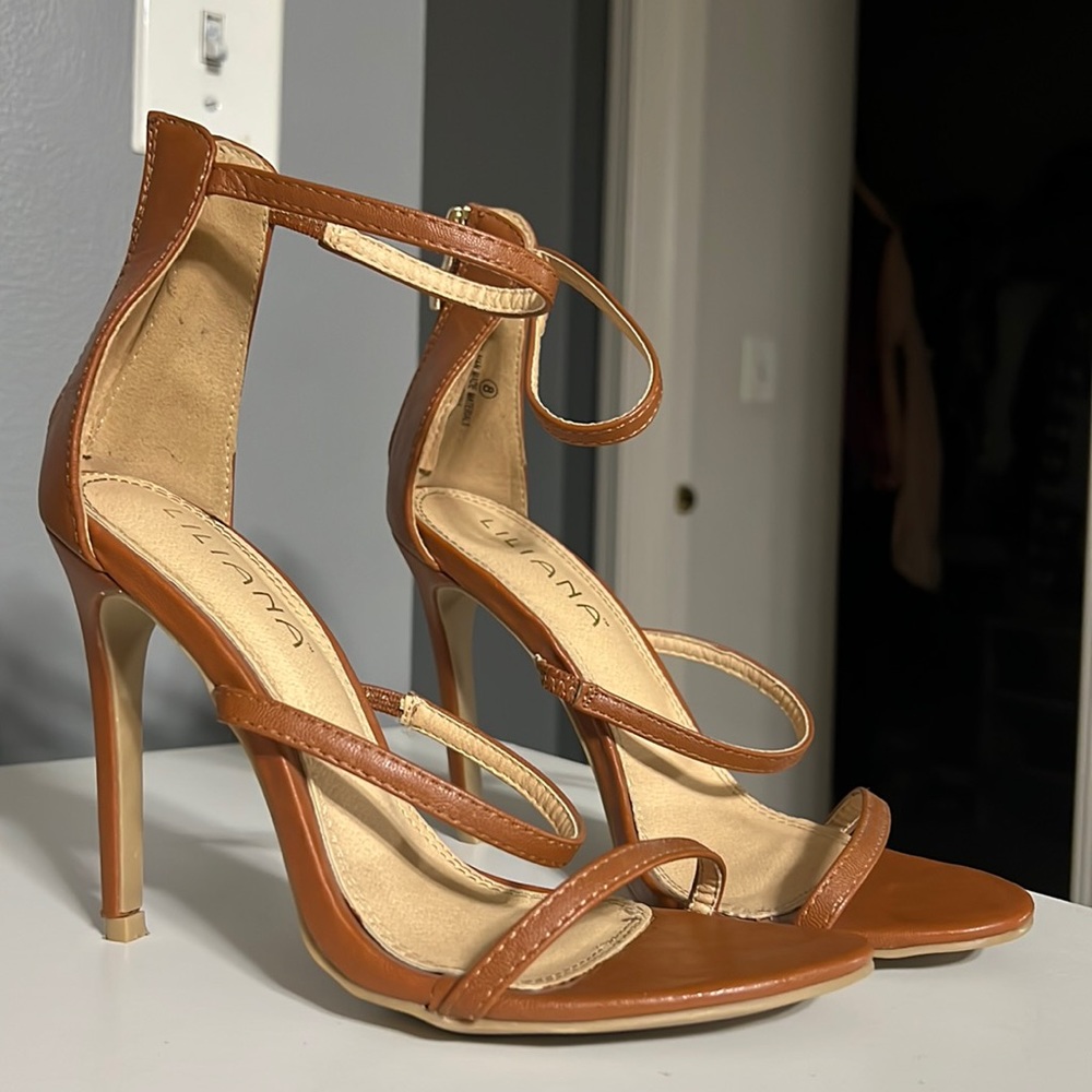 size 8 tan strap heels